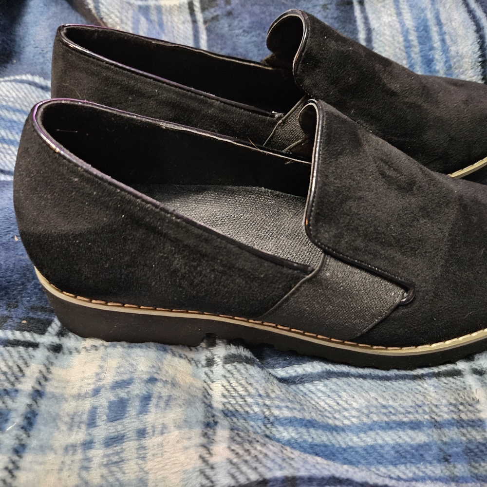 Comfortview Black Slip-On Loafers for Women